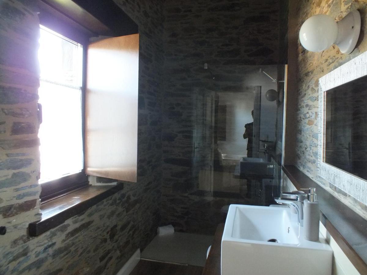 Apartamentos Puerta Del Castro Coana Exterior foto